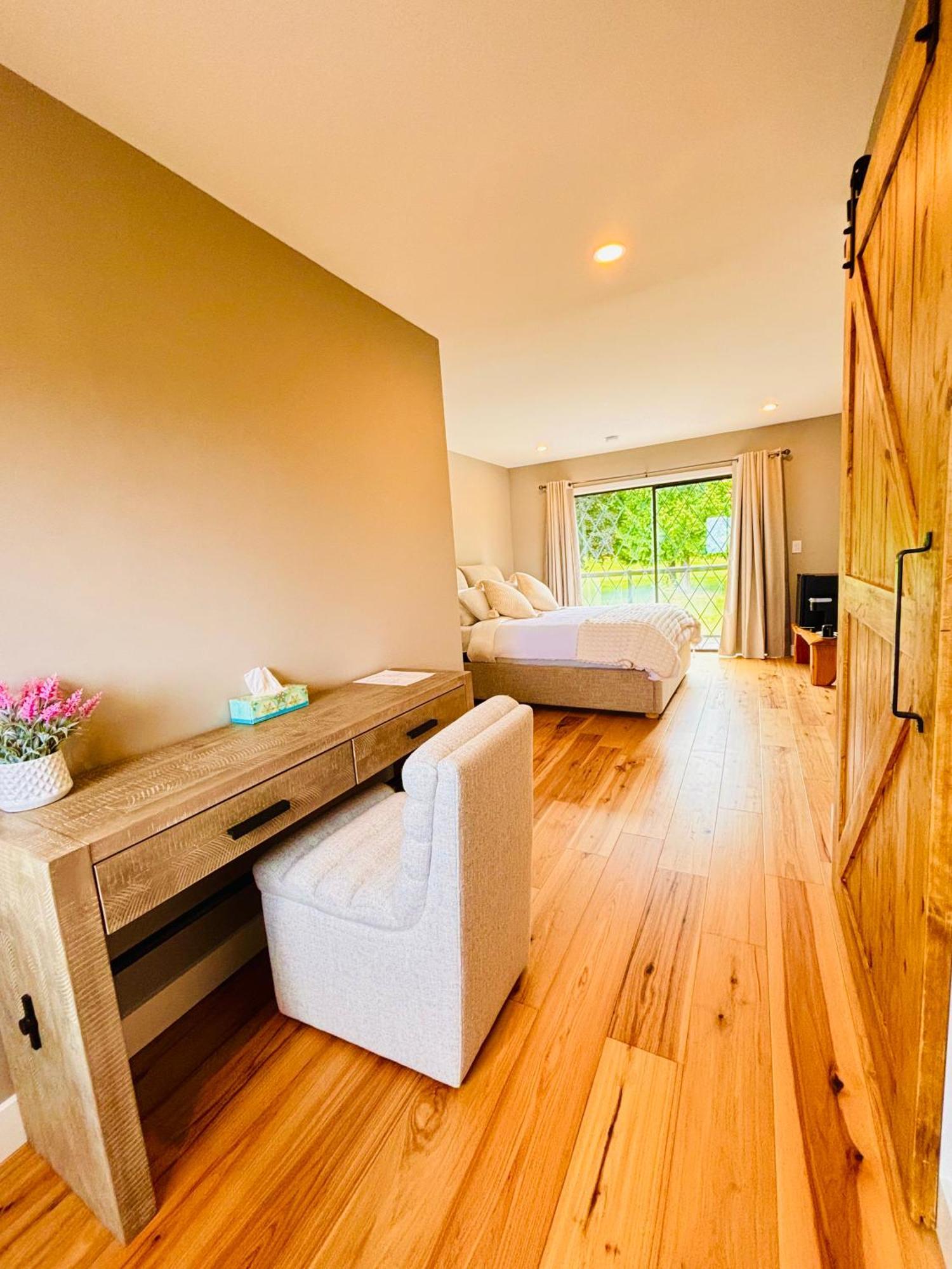 Oceanside Manor - Fancy Room - Golf Course & Beach View Qualicum Beach Exterior foto