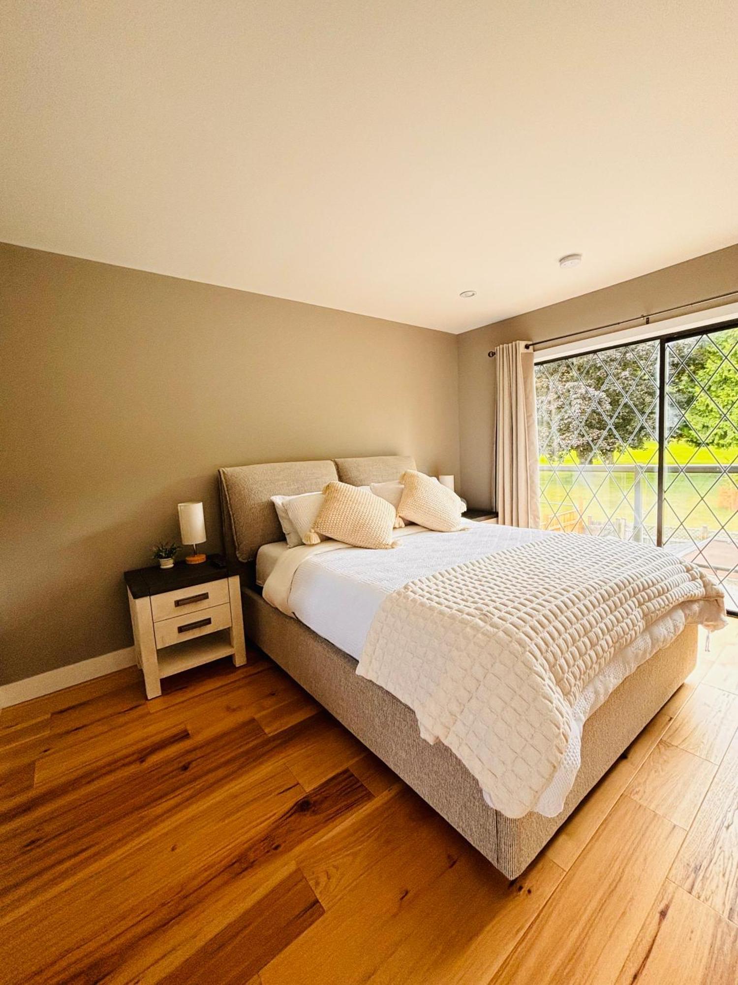 Oceanside Manor - Fancy Room - Golf Course & Beach View Qualicum Beach Exterior foto