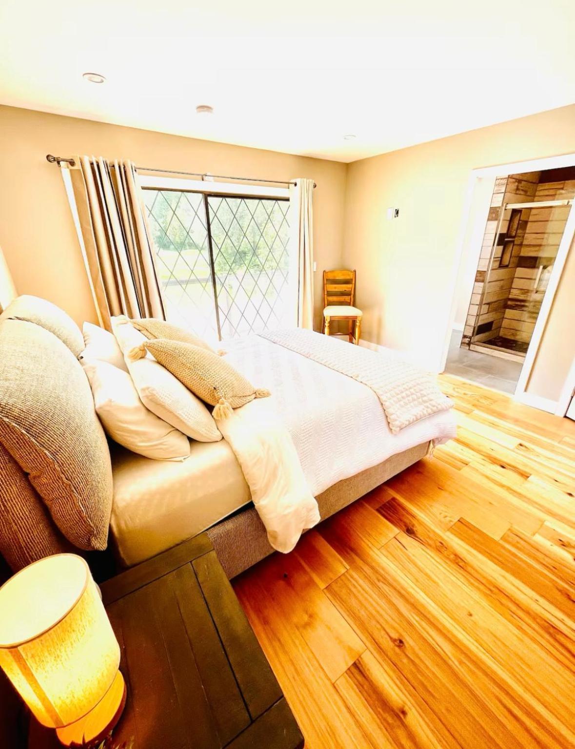 Oceanside Manor - Fancy Room - Golf Course & Beach View Qualicum Beach Exterior foto